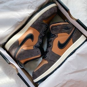 Nike air jordan 1 mid sneakers